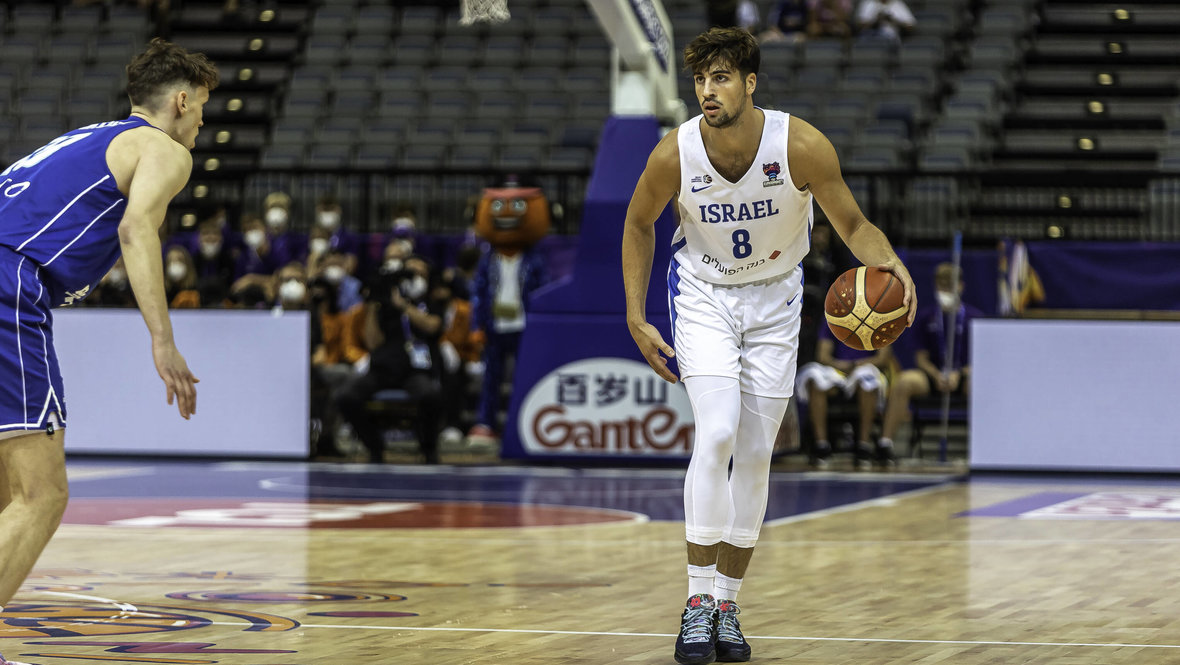 Дени Авдия.