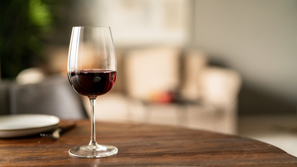 Бокал красного вина