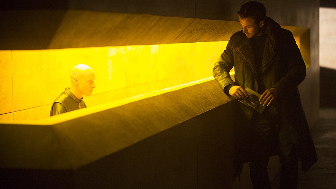 Кадр из фильма «Бегущий по лезвию 2049», реж. Д. Вильнев, Columbia Pictures