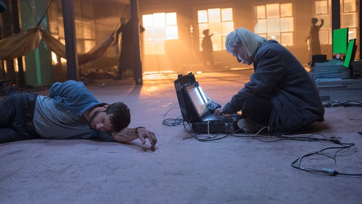 Кадр из фильма «Апгрейд», реж. Л. Уоннелл, Blumhouse Productions