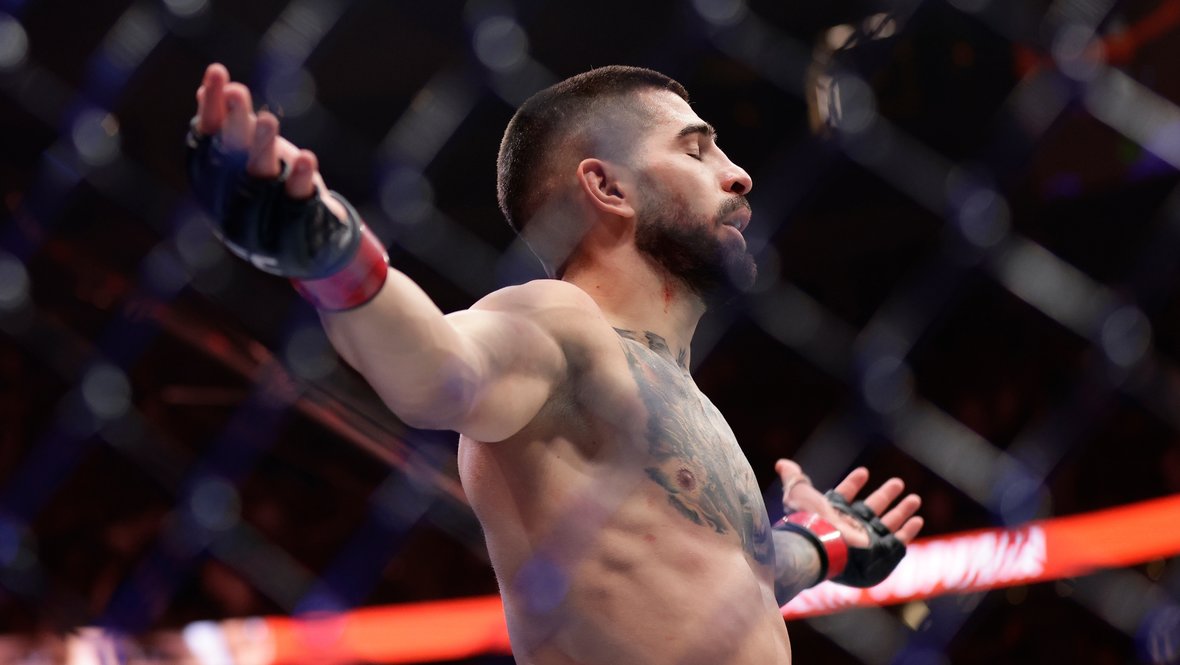 Илия Топурия.