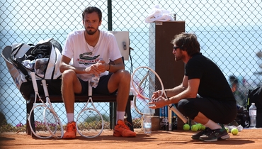 Даниил Медведев с тренером Жилем Сервара.