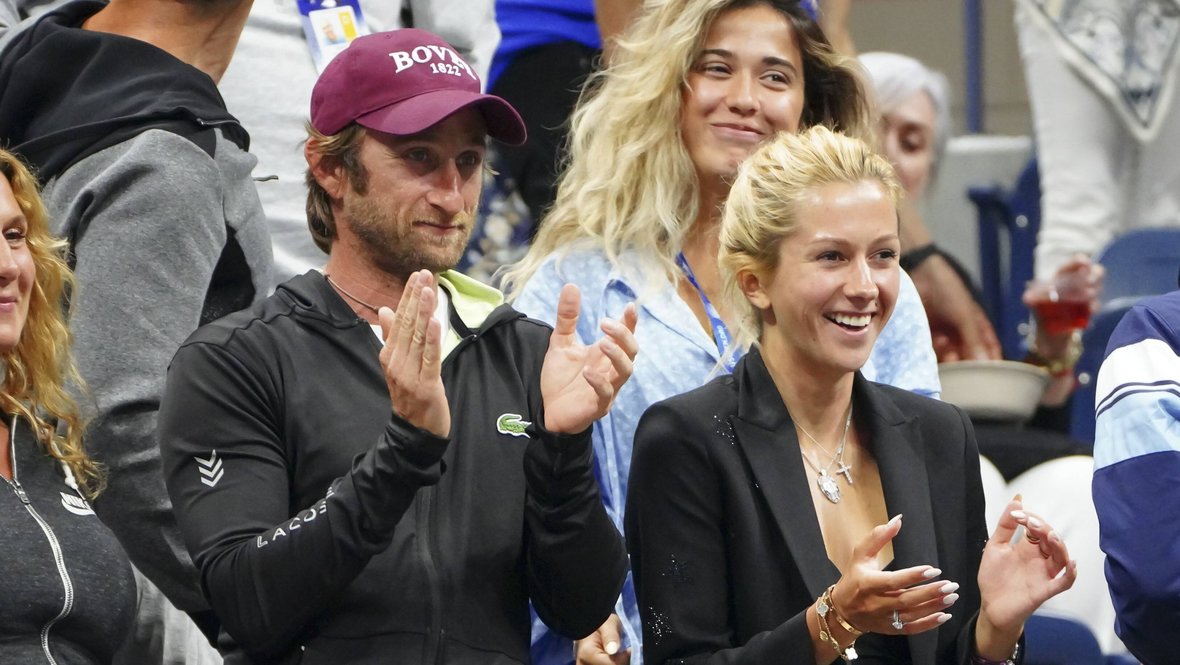 Жиль Сервара с супругой Даниила Медведева Дарьей.