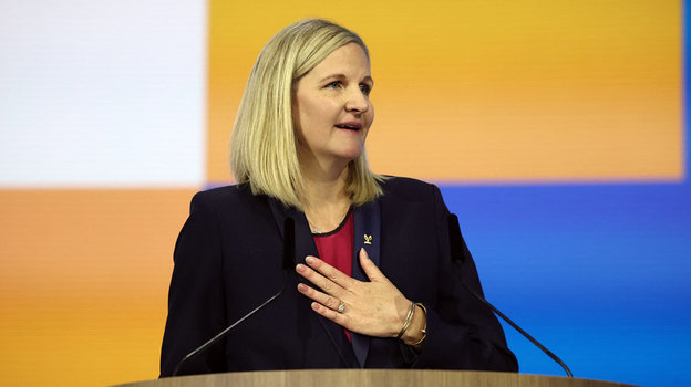 Кирсти Ковентри.