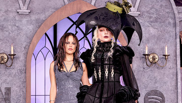 Дженна Ортега и Леди Гага.