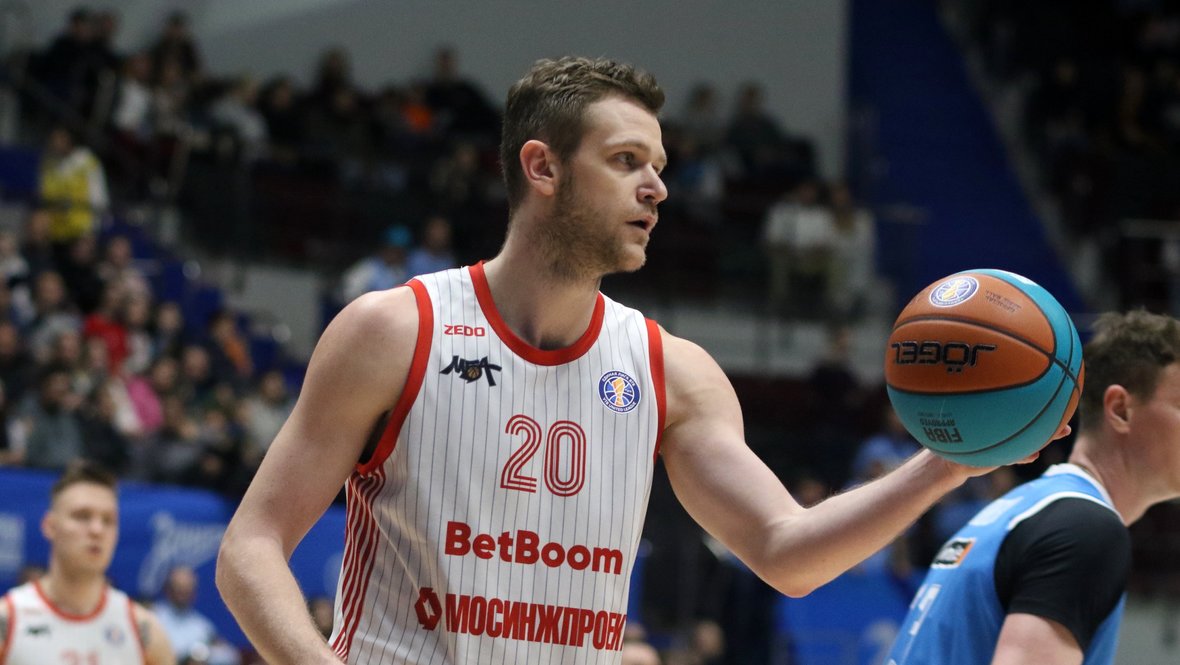 Андрей Зубков.