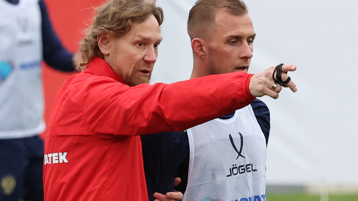 Сборная перед Иорданией: четыре вратаря и много улыбок