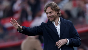 Валерий Карпин.