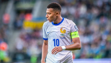 Франция потеряла сразу двух лидеров атаки перед матчем с Исландией. Теперь вся надежда на Мбаппе и Олисе