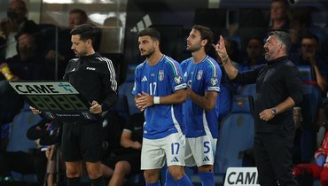 Дженнаро Гаттузо (справа).