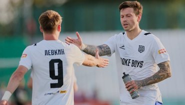 Черная полоса «Броук Бойз» перед кубковым матчем: половина команды отравилась, а на Смолова завели уголовное дело