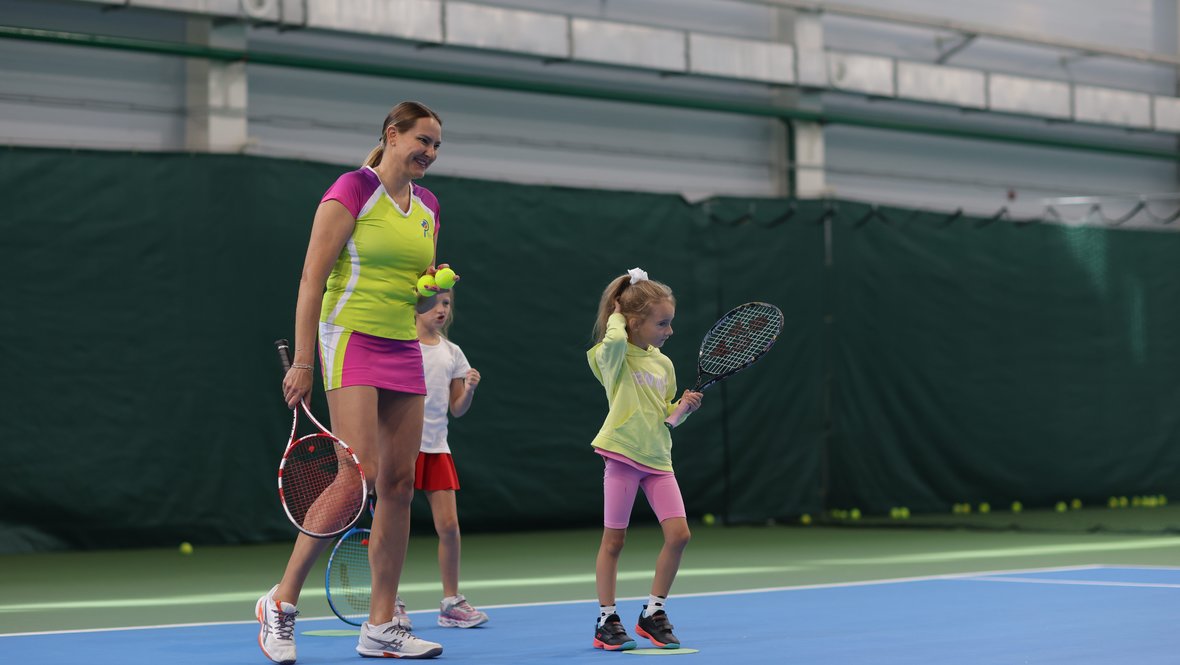 Надежда Петрова.