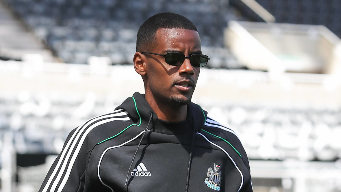 Александер Исак.