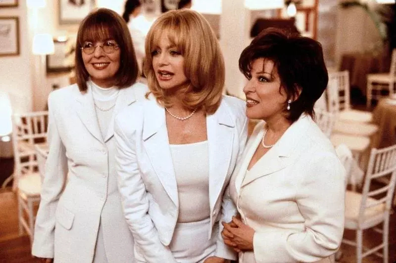 Кадр из фильма «Клуб первых жен», реж. Хью Уилсон, Paramount Pictures