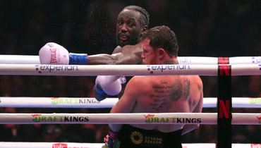 Теренс Кроуфорд победил Сауля Альвареса единогласным решением судей 14 сентября.