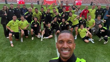 Нани снова забил в Москве! Легендарный полузащитник «МЮ» сыграл в медиалиге