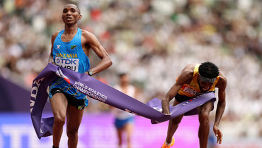 Впервые в истории: чемпиона мира по марафону определил фотофиниш. У лидеров разница меньше, чем на стометровке