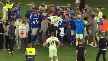 Суровая драка в матче «Родины» и «Факела» — встреча фаворитов первой лиги завершилась в стиле UFC