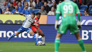 Хуан Хосе Касерес и Маркиньос.