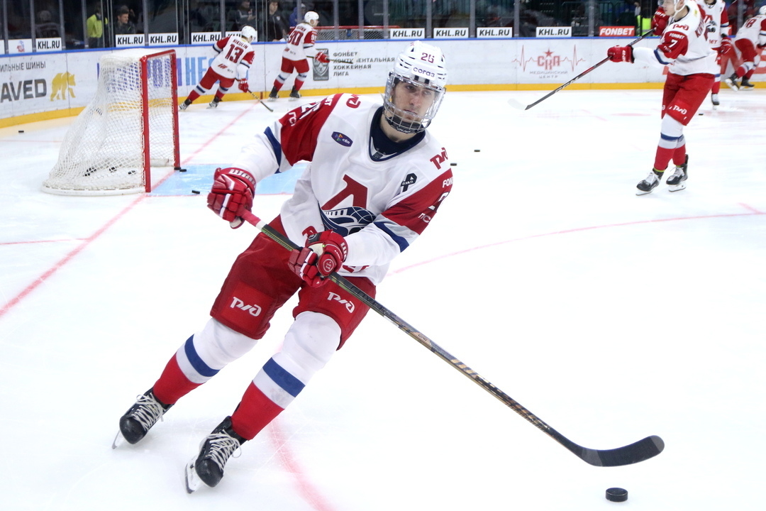 Дмитрий Симашев.