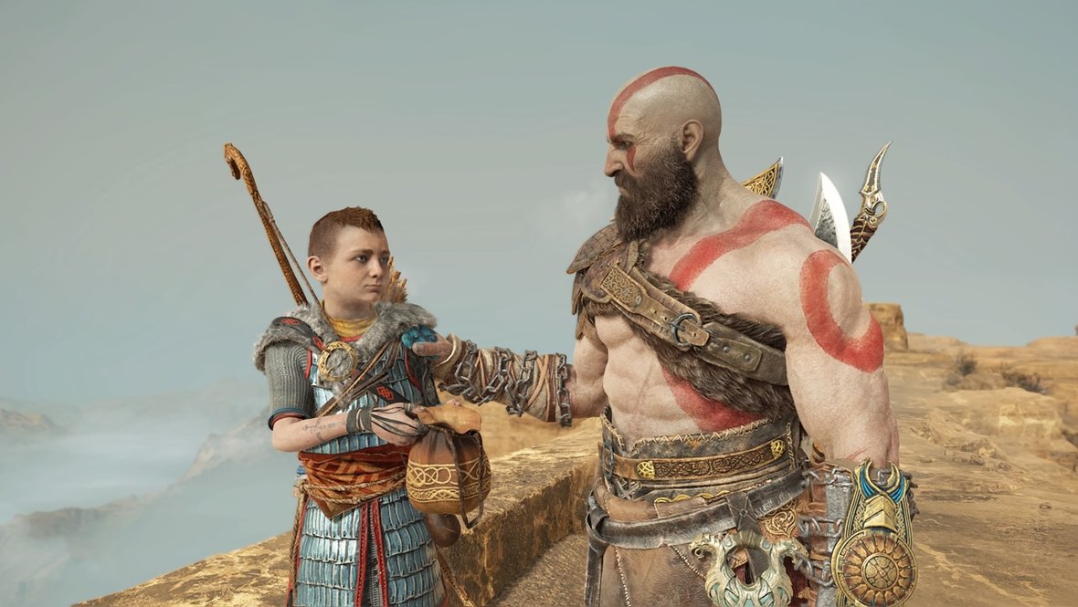 Кратос с сыном Атреем в God of War: Ragnarok.