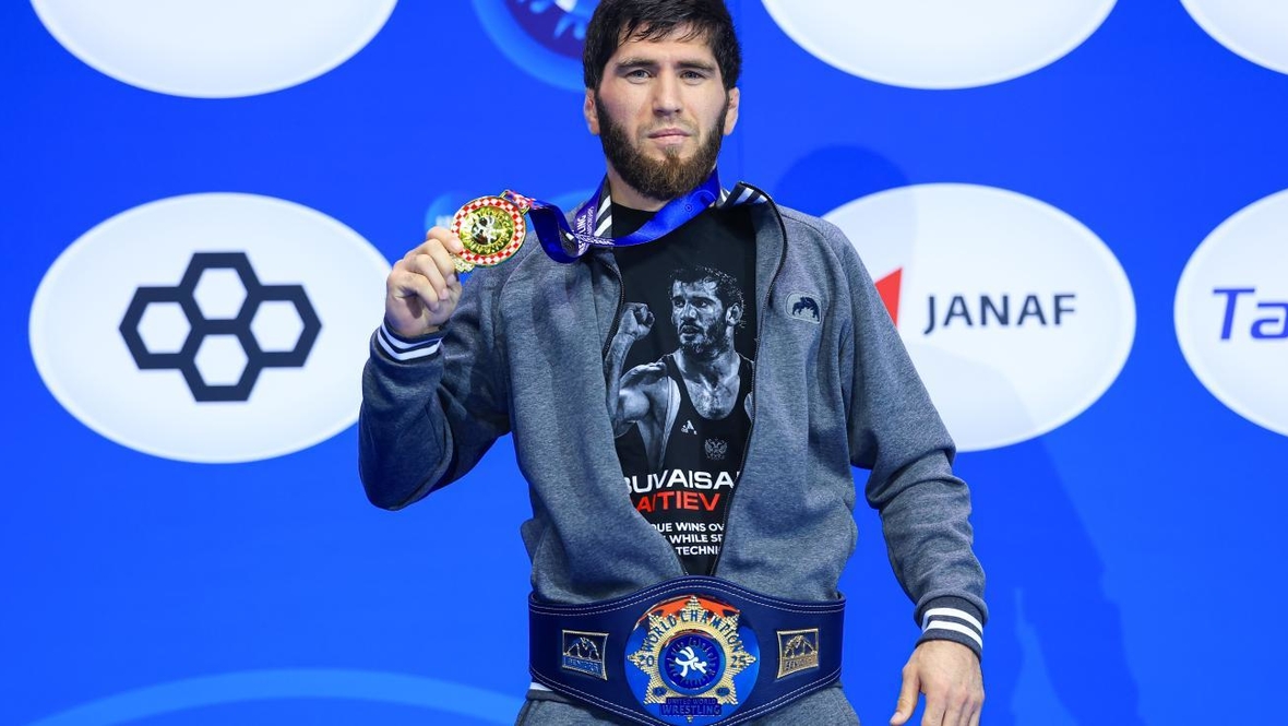 Заур Угуев.