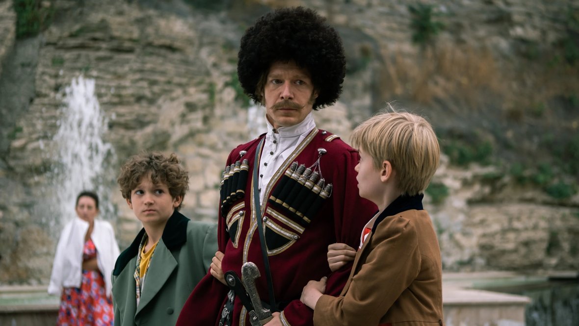 Кадр со съемок фильма «Новейшие приключения Петрова и Васечкина в горах Кавказа», реж. Петр Тодоровский, Киностудия им. М. Горького, Вольга