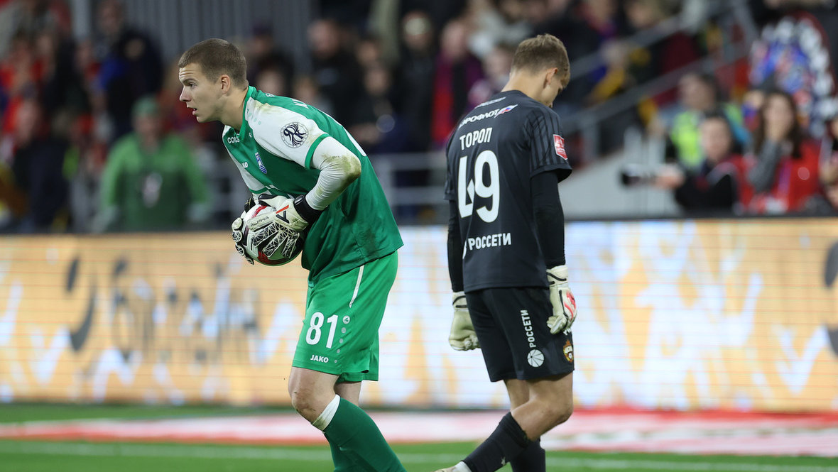 Акинфеев с раритетом, вратарь с решающим пенальти, Талалаев с победой