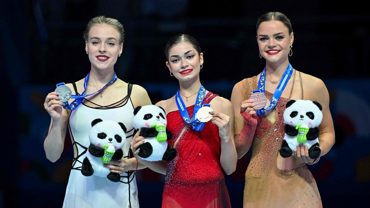 Анастасия Губанова, Аделия Петросян, Луна Хендрикс.