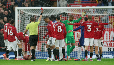 Удаление вратаря Роберта Санчеса в матче «Манчестер Юнайтед» — «Челси» (2:1).