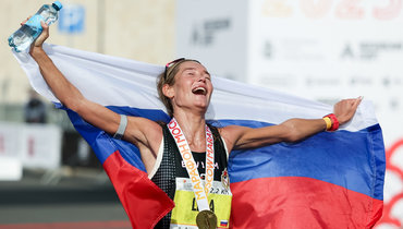 Дмитриева выиграла под новой фамилией, Неделину не хватило недели в Кении. Итоги московского марафона
