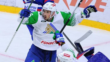 «Салават Юлаев» обменял Хмелевского в «Ак Барс»