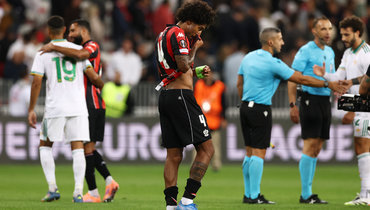 Данте стал самым возрастным игроком в истории Лиги Европы