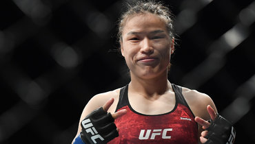 Биография Вэйли Чжан: работала кассиром в супермаркете, восхищается Хабибом и стала чемпионкой в UFC