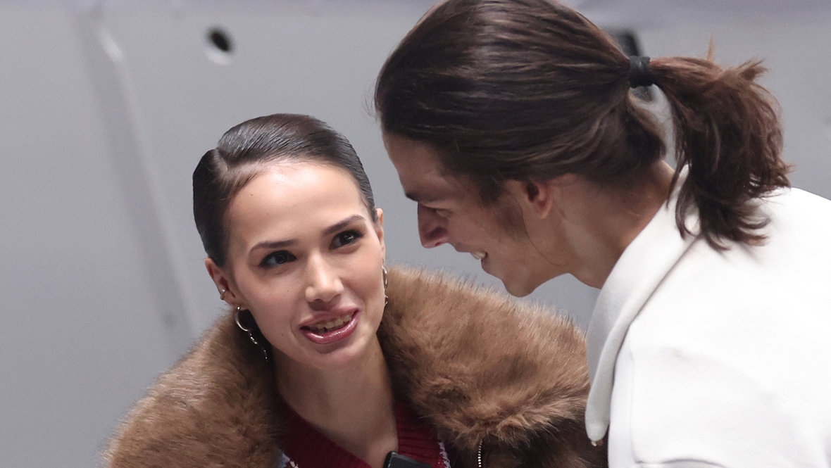 Шуба Загитовой, рукава Гуменника, алый пиджак Петросян