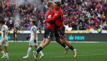 Игроки ЦСКА Матвей Кисляк и Иван Обляков в матче 10-го тура РПЛ против «Балтики» (1:0) 27 сентября.