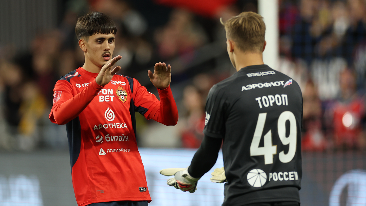 Матия Попович и Владислав Тороп.