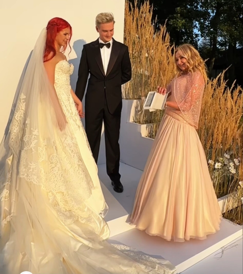 Александра Трусова, Макар Игнатов и Яна Рудковская.