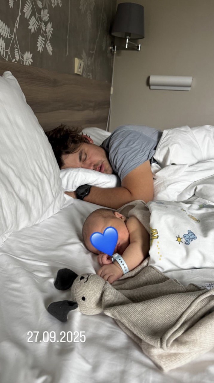 Магнус Карлсен с новорожденным сыном.