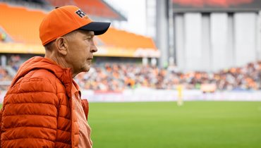 «ВАР в ФНЛ? У губерний нет на это денег». Президент «Урала» — о левом пенальти, будущем Ромащенко и травме Селихова