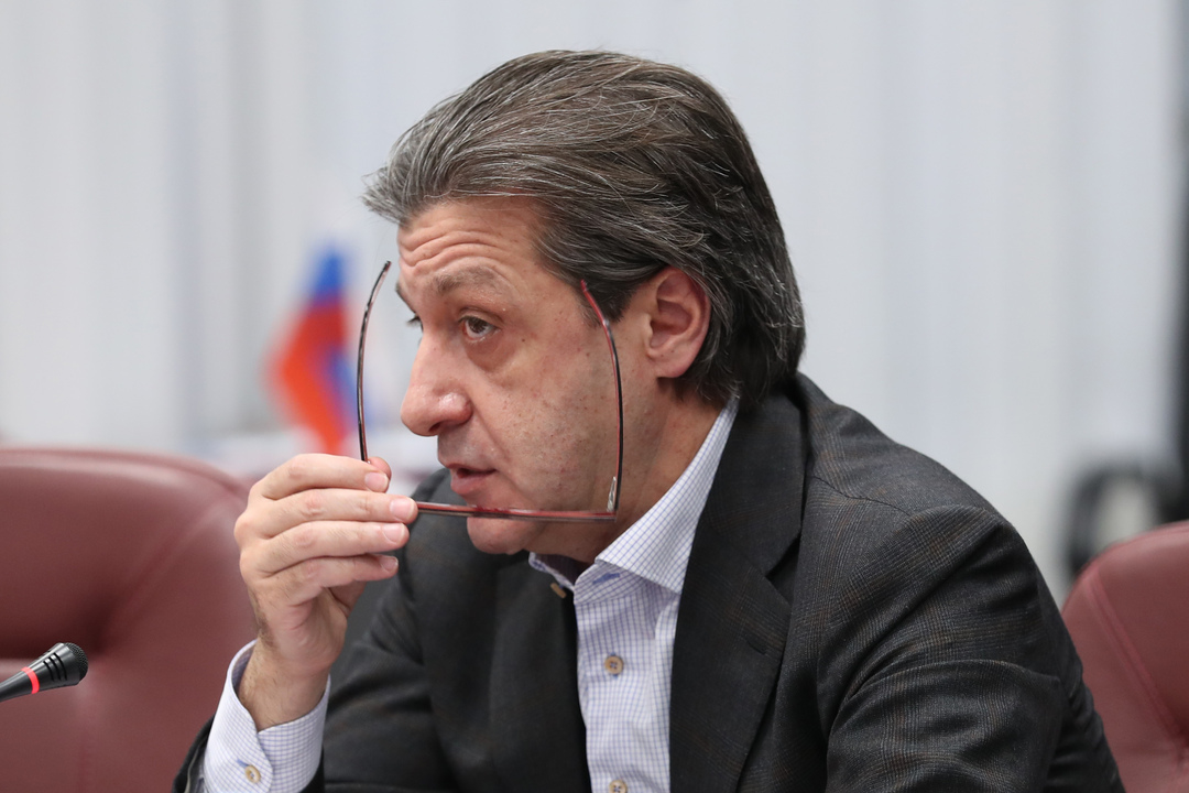 Ашот Хачатурянц.