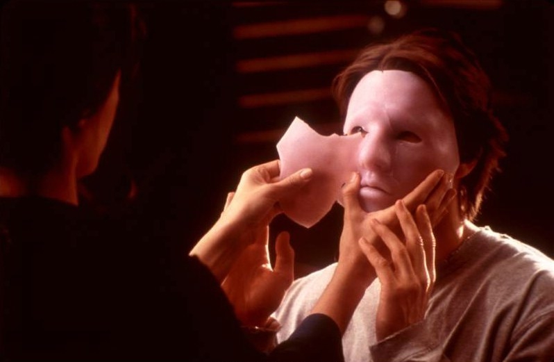 Кадр из фильма «Ванильное небо», реж. К. Кроу, Paramount Pictures