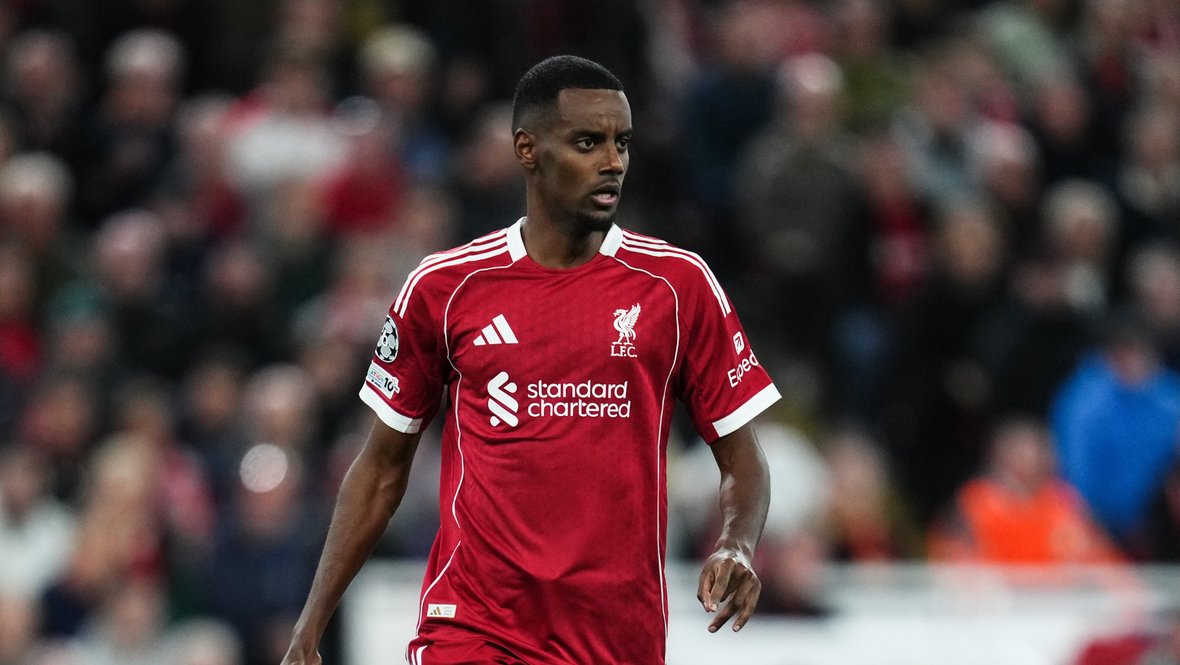 Александер Исак.