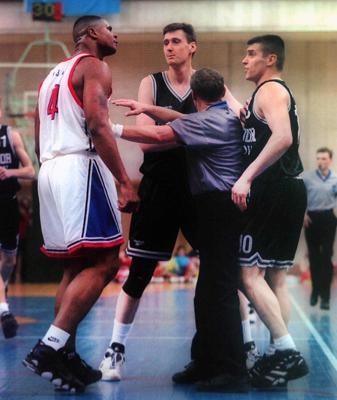 Маркус Уэбб (слева).