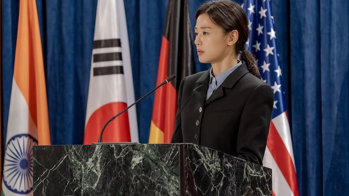 Кадр из сериала «Полярная звезда», реж. Ким Хи-вон, Хо Мен-хэн, Disney+