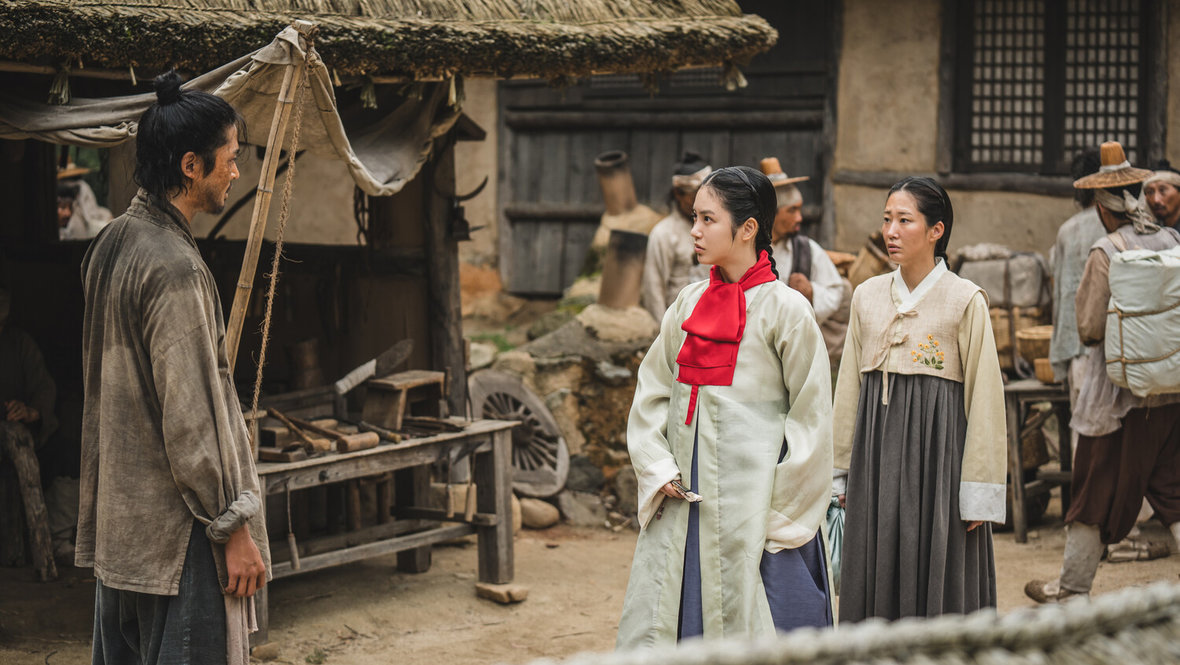 Кадр из сериала «Мутный поток», реж. Чху Чхан-мин, Disney+