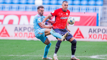 Страхиня Эракович и Артем Дзюба.