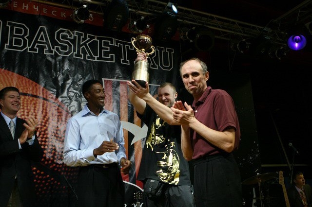 Легенда НБА Скотти Пиппен и Александр Потапов.