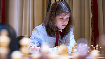 16-летняя шахматистка громит соперниц в суперфинале. Может стать самой молодой чемпионкой России