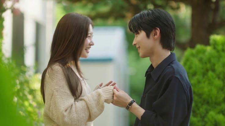 Кадр из сериала «Семья по выбору», реж. Ким Сынхо, SLL